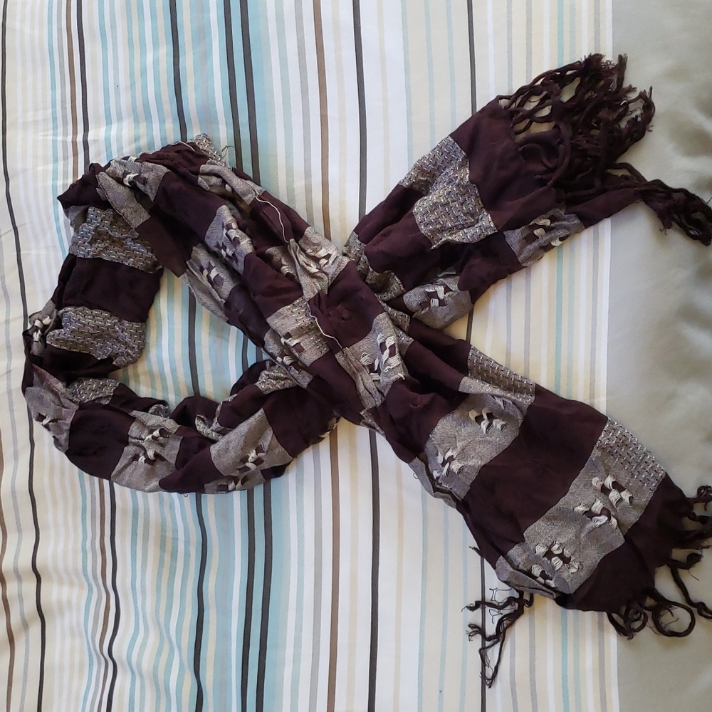 Scarf *must bundle*